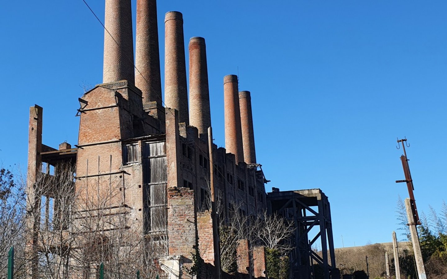 Nell'archeologia industriale dell'ex cementificio di Ozzano