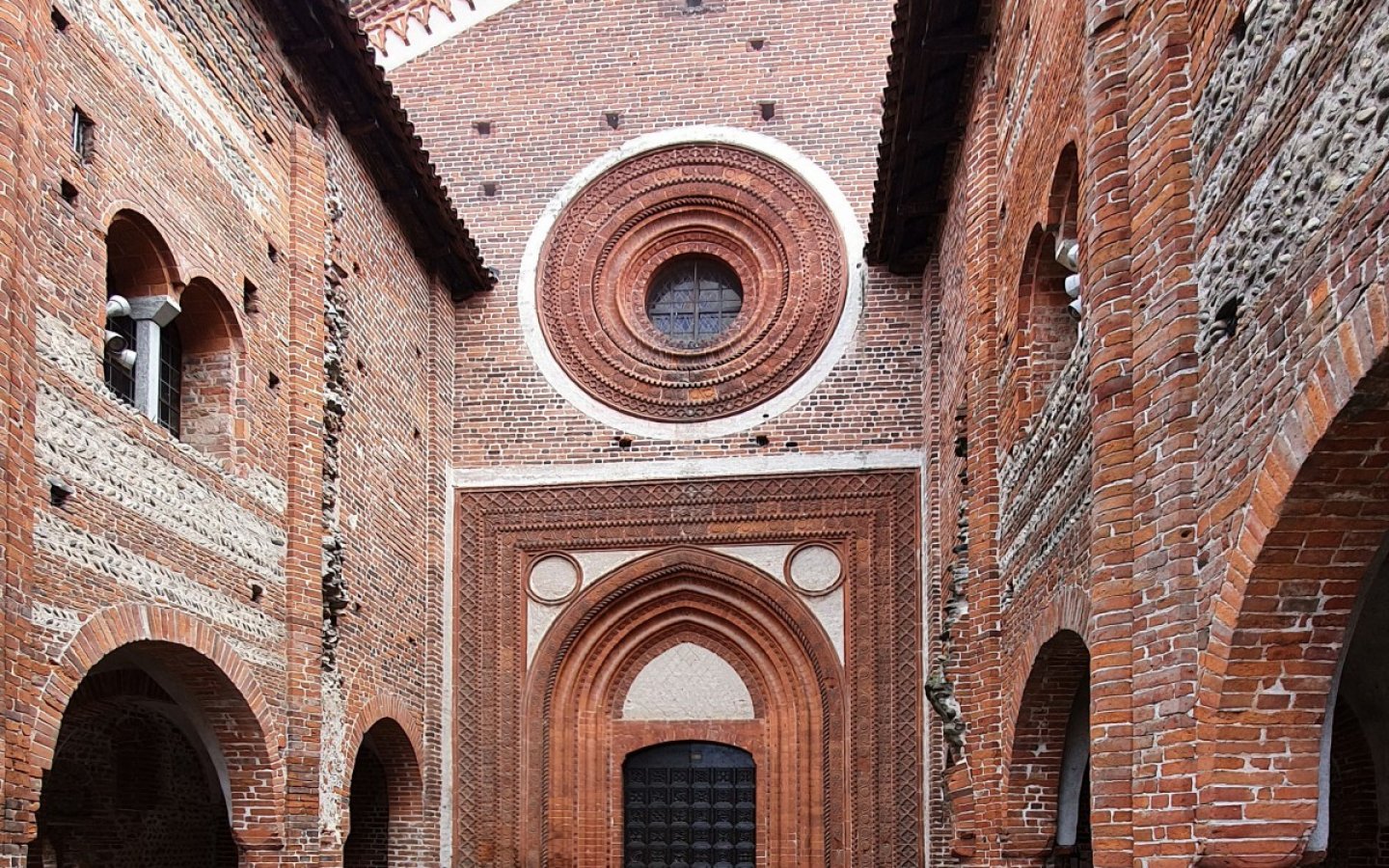 Una visita tra storia e arte all'Abbazia di San Nazzaro Sesia 
