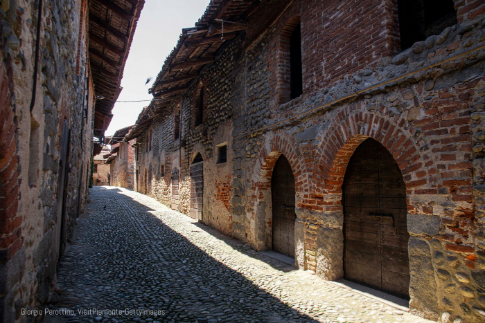 Borgo del Piazzo Biella.jpg